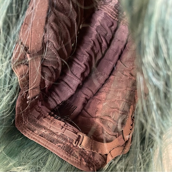 Evlynn Green Wig With Bangs Long Hair - Picture 10 of 11